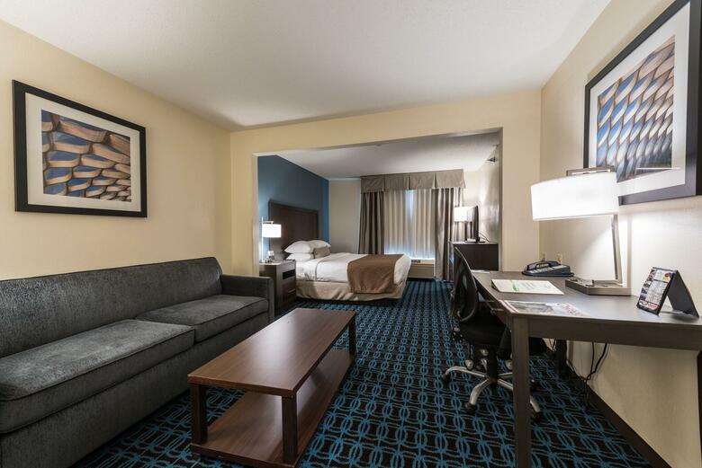 Hotel Wingate By Wyndham Schaumburg / Convention Center