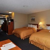 Hotel Clarion Inn & Suites