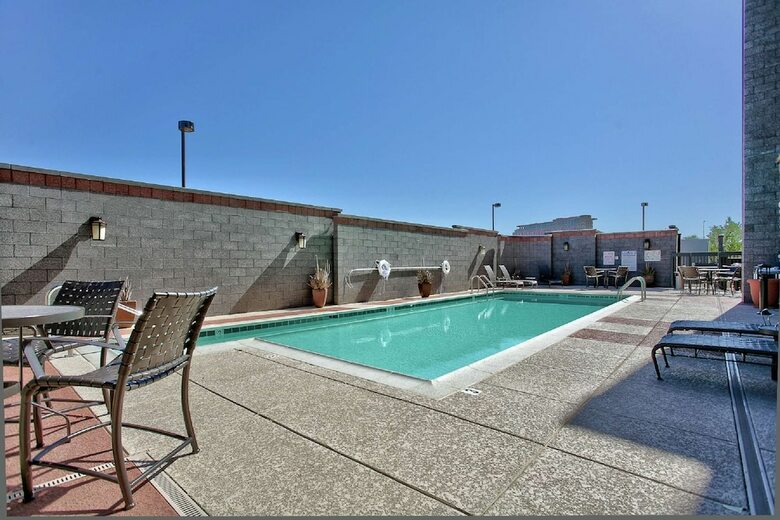 Hotel Hampton Inn And Suites Scottsdale Riverwalk