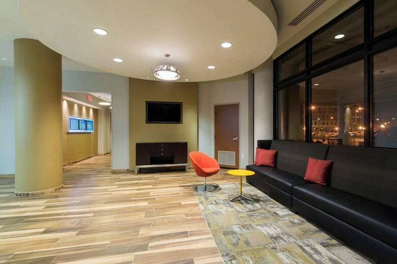 Hotel Springhill Suites Louisville Downtown