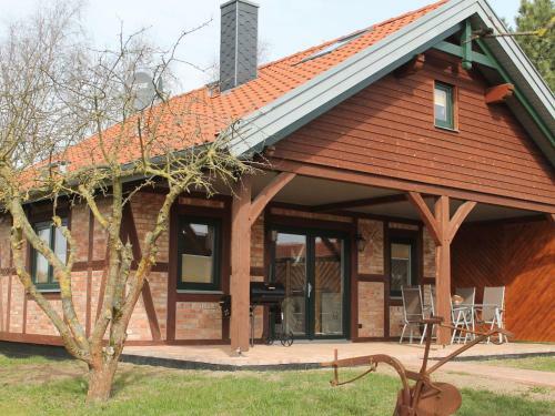 Comfy Farmhouse In Brusow With Garden