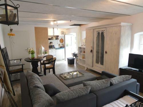 Romantic Ground-floor Apartment For 2 People