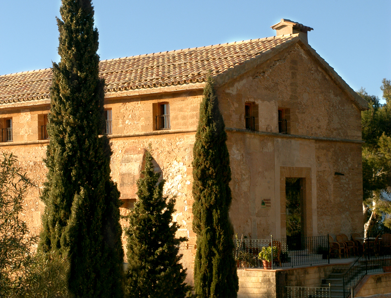 Petit Hotel Hostatgeria La Victoria