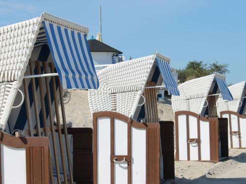 Charming Bungalow In Borgerende-rethwisch With Sauna