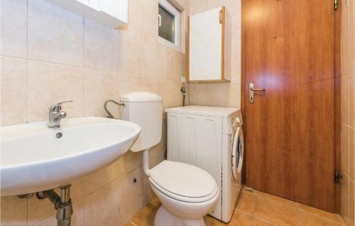 One-bedroom Holiday Home In Bilice