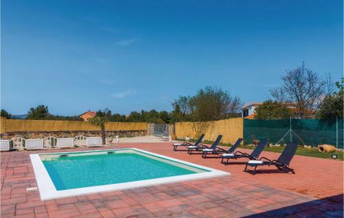 Four-bedroom Holiday Home In Bilice