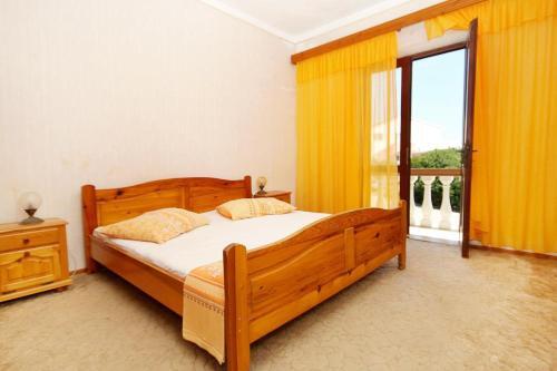 Apartments With A Parking Space Zavalatica (korcula) - 4453