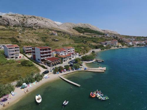 Hostal Double Room Metajna 3305j