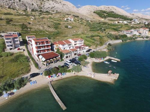 Hostal Double Room Metajna 3305o