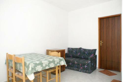 Apartments With A Parking Space Metajna (pag) - 4117