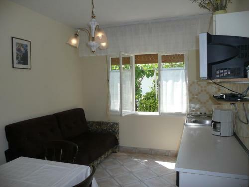 Apartment In Supetarska Draga 17861