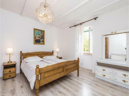 Three-bedroom Holiday Home In Supetarska Draga