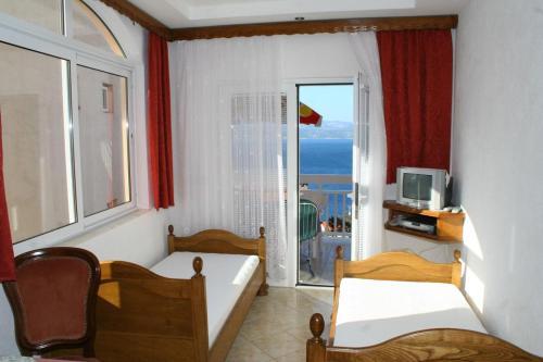 Apartments With A Parking Space Stanici (omis) - 2818