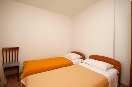 Apartments With A Parking Space Mavarstica (Ciovo) - 8685