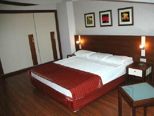 Hotel Queen's Park Le Jardin
