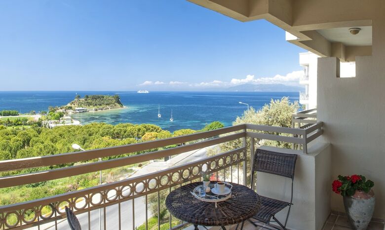 Apartamentos Hotel Carina