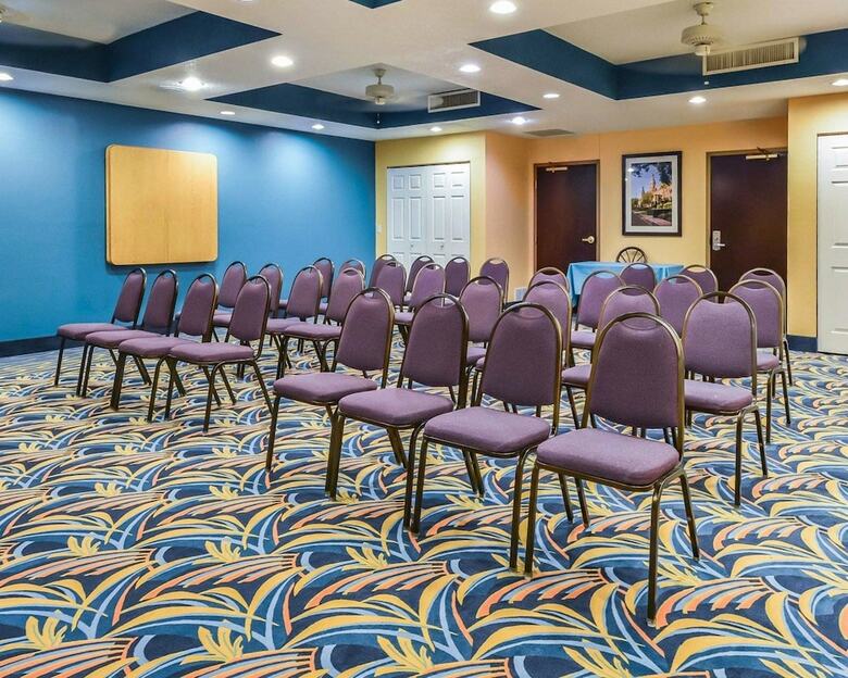 Hotel Comfort Suites