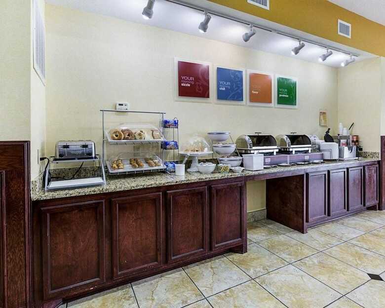 Hotel Comfort Suites West Energy Corridor