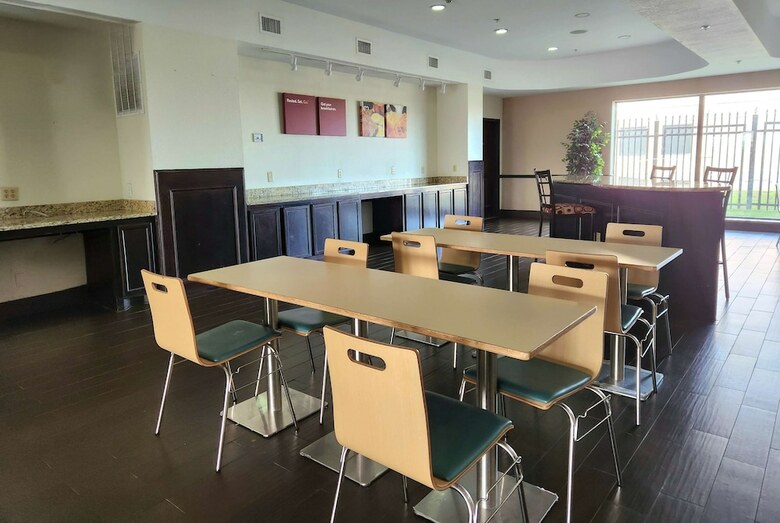 Hotel Comfort Suites West Energy Corridor