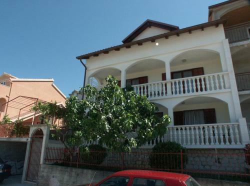 Apartment Mastrinka 2050b