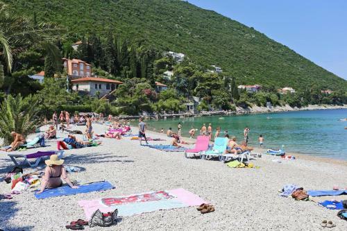Apartment Trpanj 258b