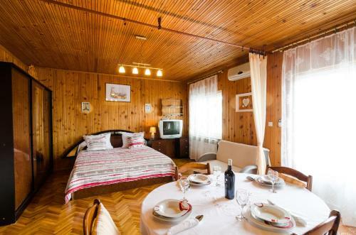 Apartments Villa Nikol
