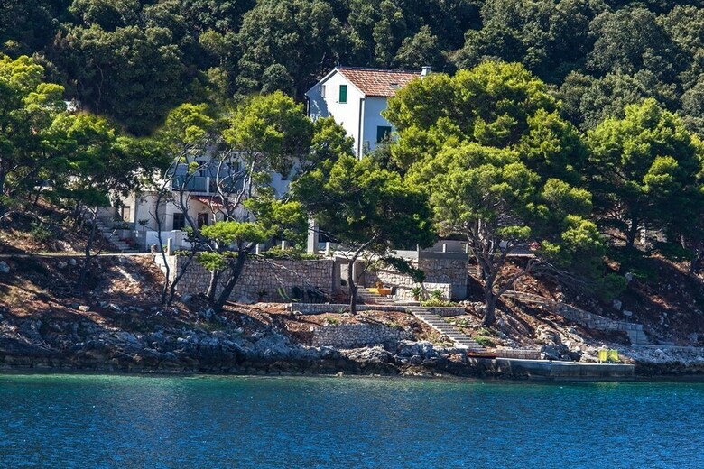 Apartments Luka