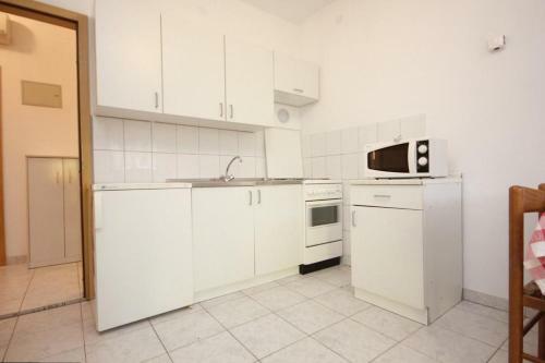 Apartment Ugljan 8301b