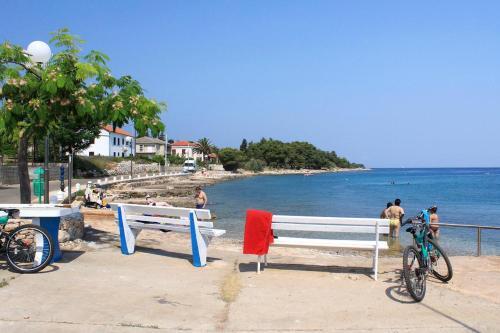 Apartments By The Sea Ugljan - 8301