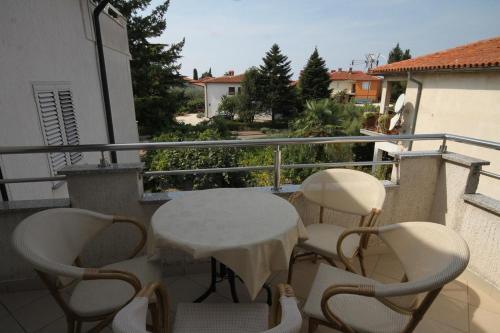 Apartments With A Parking Space Umag - 7043