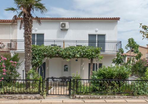 Villa Seafront Umag Apartment