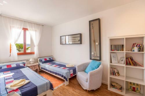 Vantacici Villa Sleeps 5 Pool Air Con Wifi