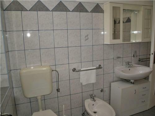 Apartment In Veli Losinj 26404