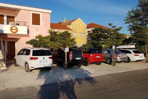 Apartment Veli Rat 437c