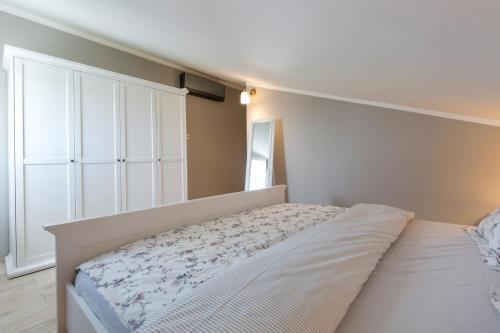 Holiday Home In Becici 35609