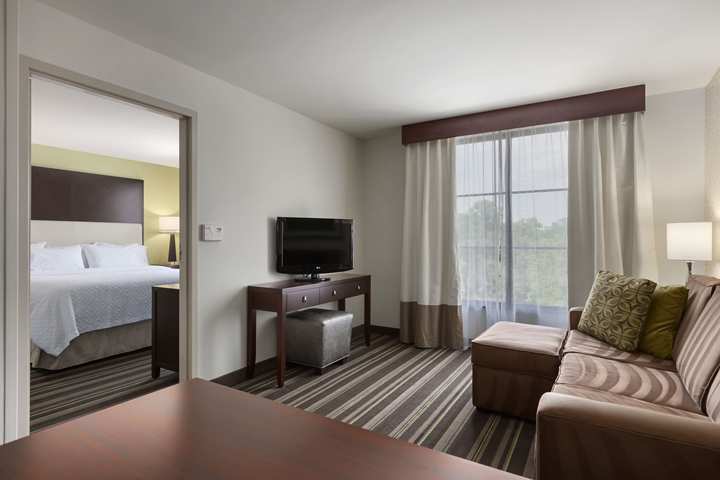 Hotel Embassy Suites - Savannah Airport