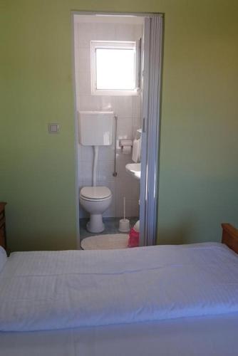 Seaside Holiday House Vinisce (trogir) - 12066