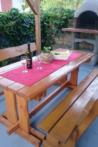 Seaside Holiday House Vinisce (trogir) - 12066