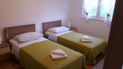 Apartments By The Sea Vinisce (trogir) - 13775