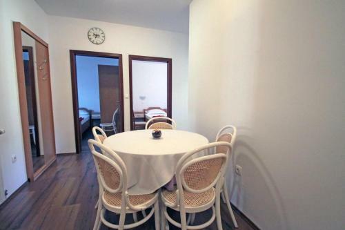 Apartment Vinjerac 5811d