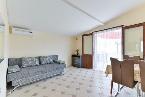 Apartment Milobara