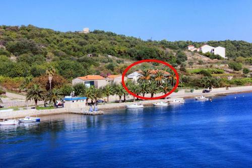 Apartments By The Sea Vis - 13169