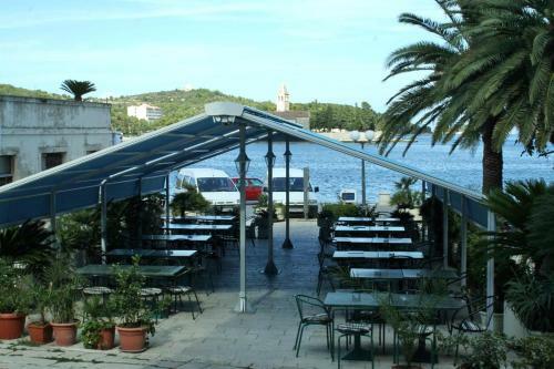 Hostal Rooms By The Sea Vis - 3034