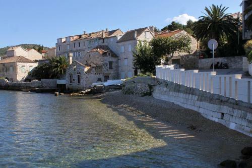 Hostal Rooms By The Sea Vis - 3034