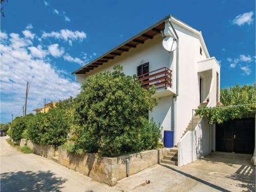One-bedroom Apartment In Vlasici