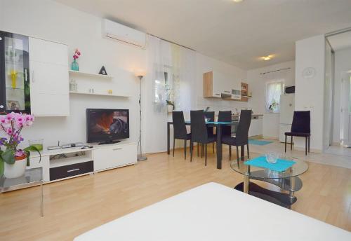 Apartment Radenka
