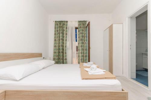 Hostal Apartments And Rooms Meri