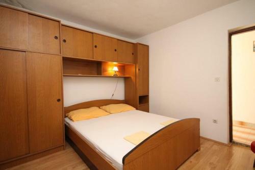 Apartments By The Sea Basina (hvar) - 8749