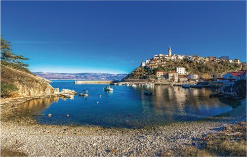 Two-bedroom Apartment In Vrbnik