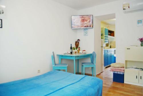 Promenade Apartment